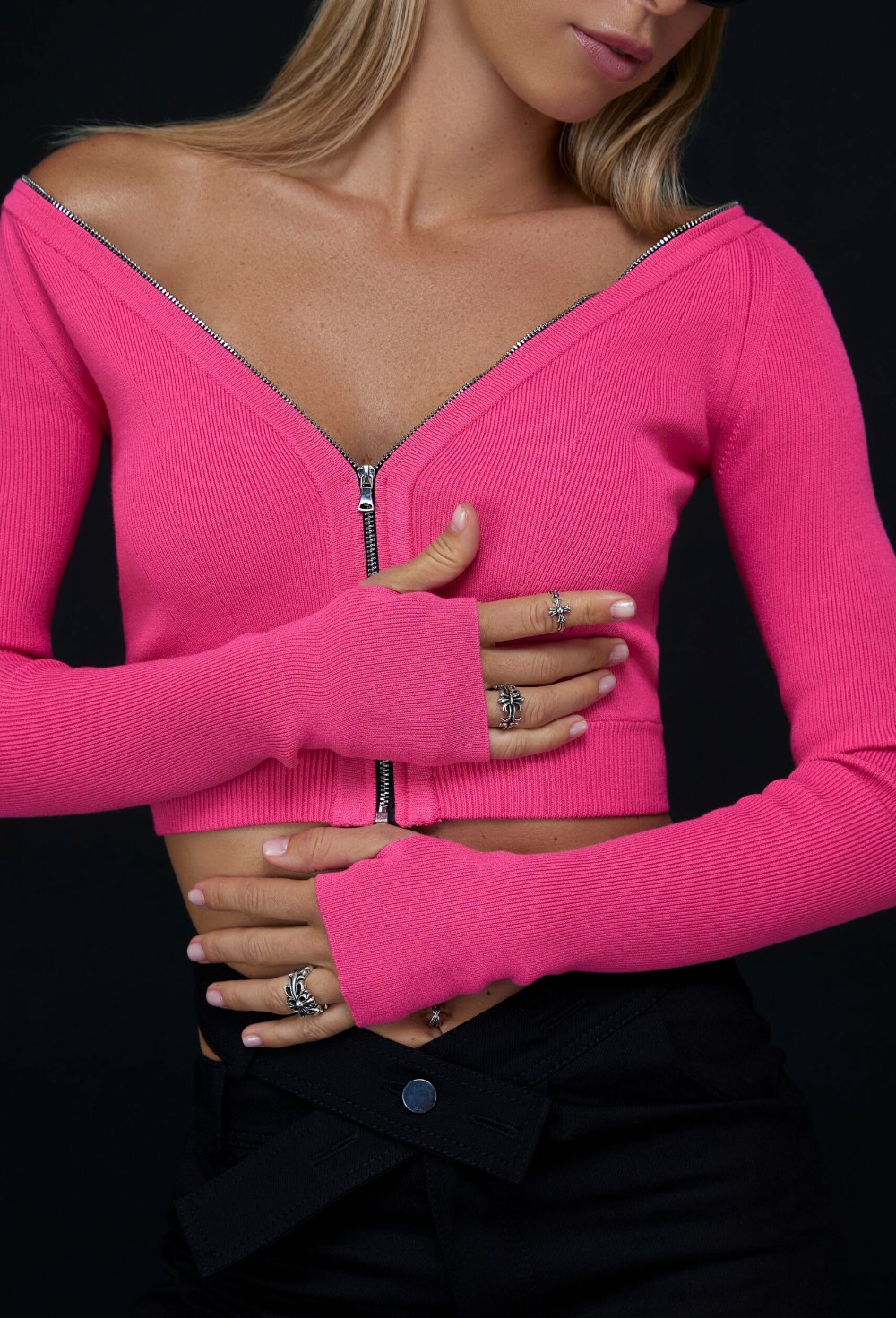 Розовый трикотажный топ с молнией - фото 120834