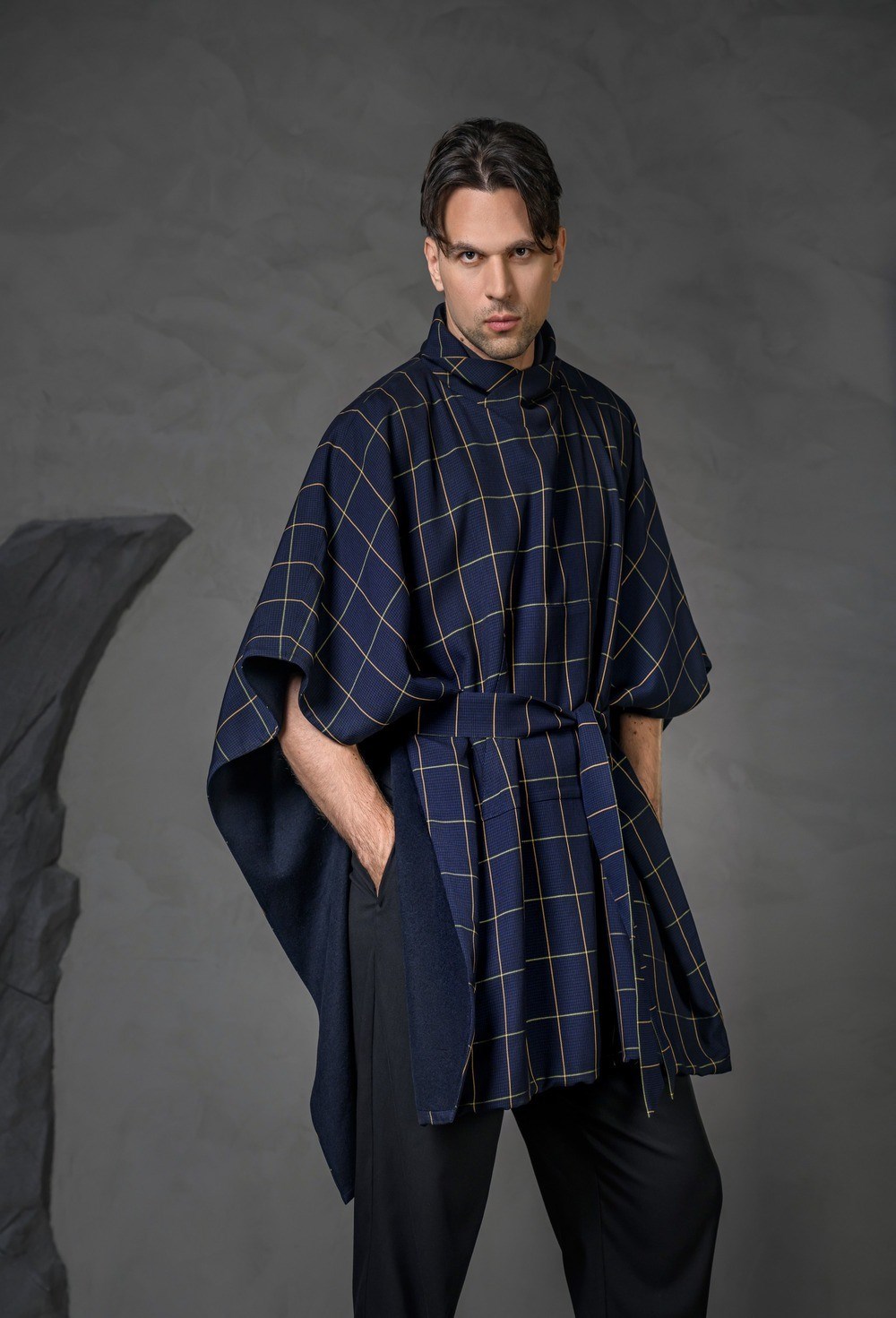 Пончо в клетку - фото 121620