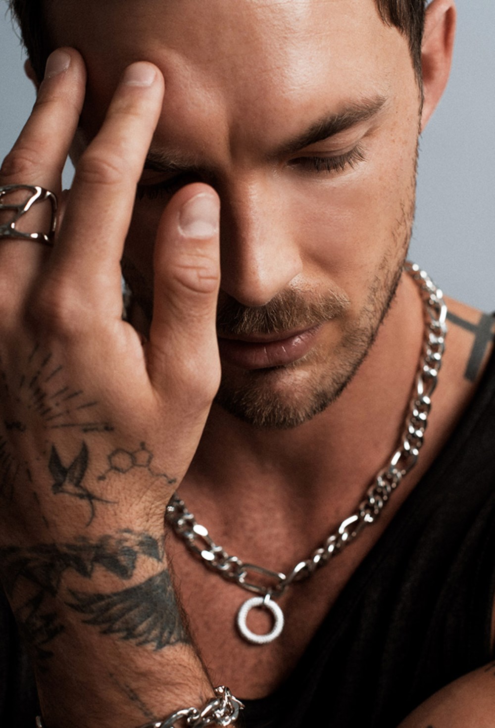 Choker made of a large chain with a circle pendant Rhodium - фото 122432