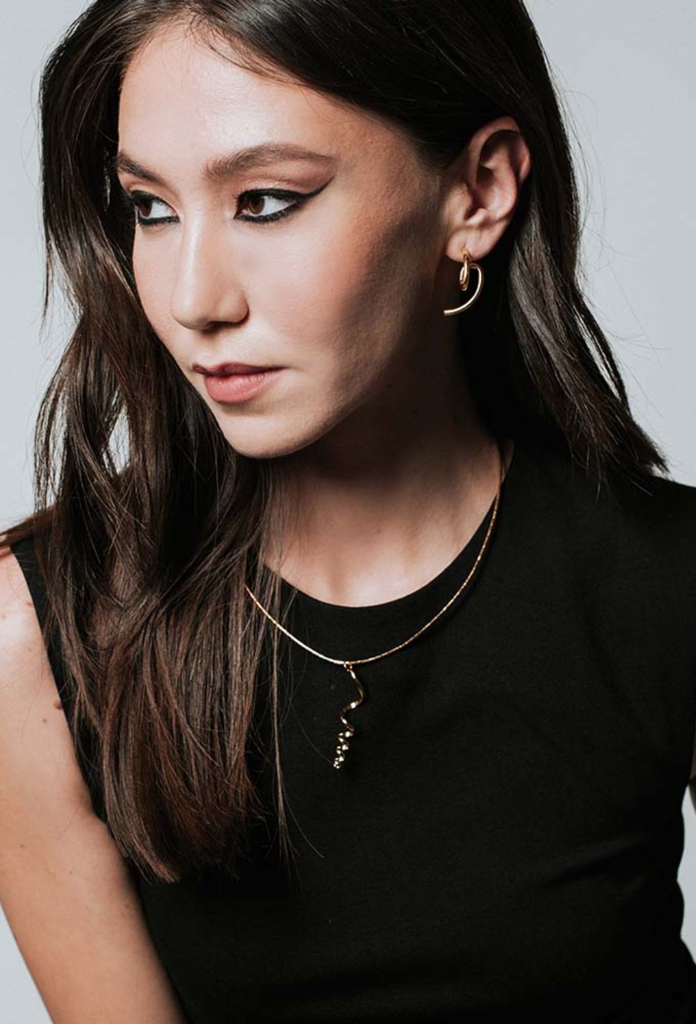 Gold Plated Choker with Spiral Symbol - фото 122466