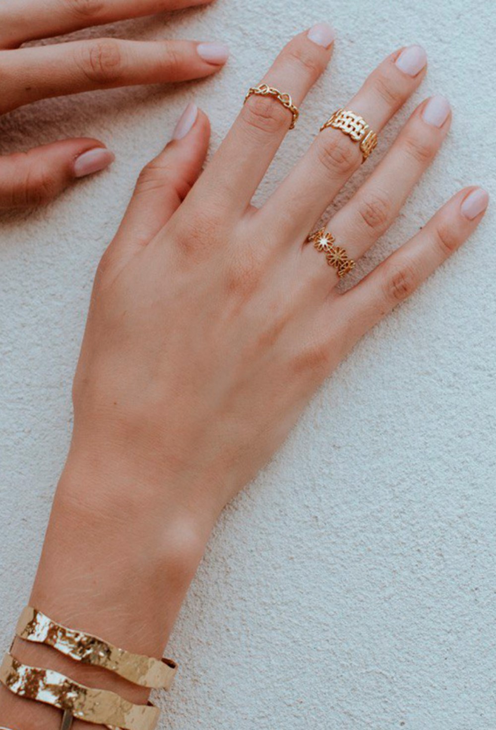 Gold ring with symbol Knot - фото 122573