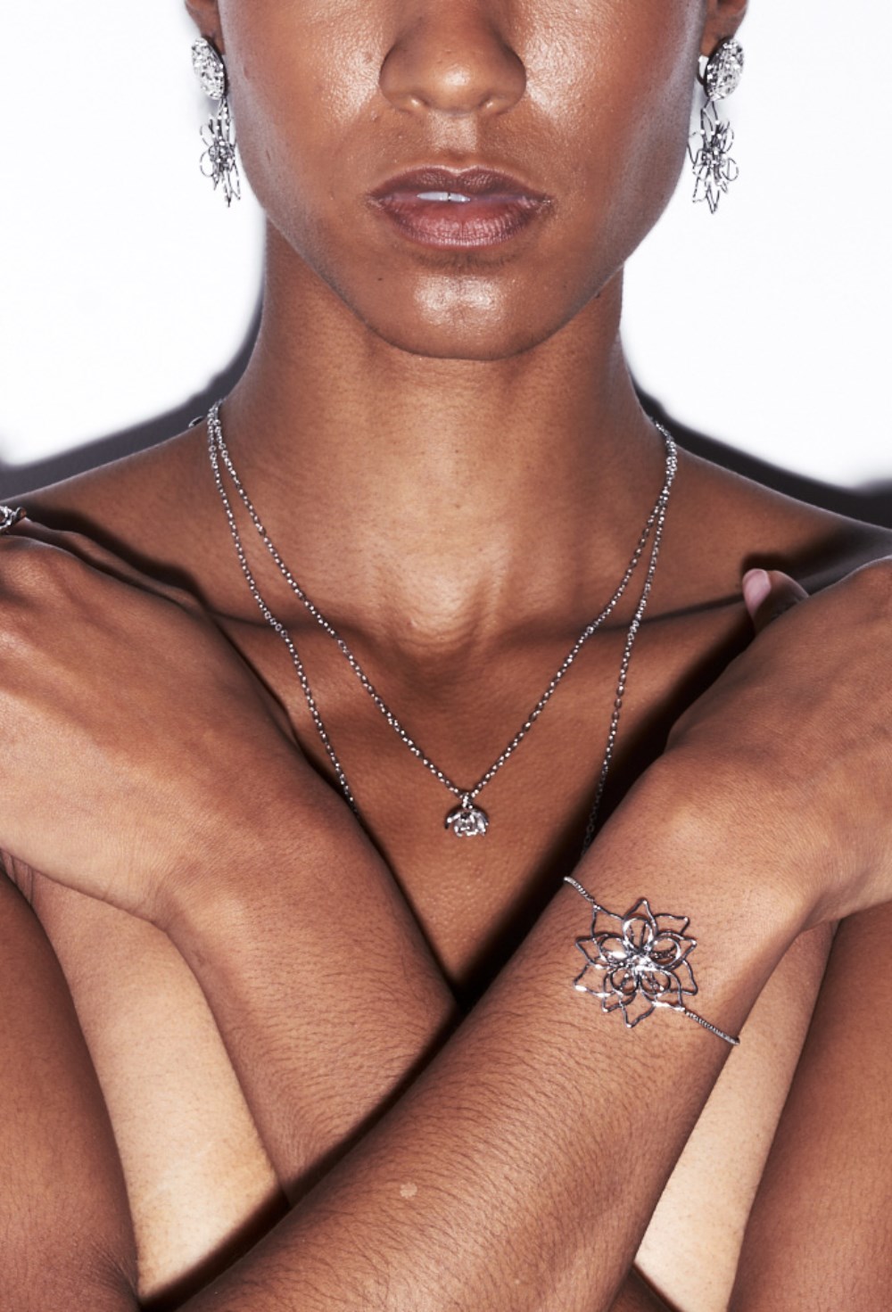 Bracelet with malachite beads - фото 123098