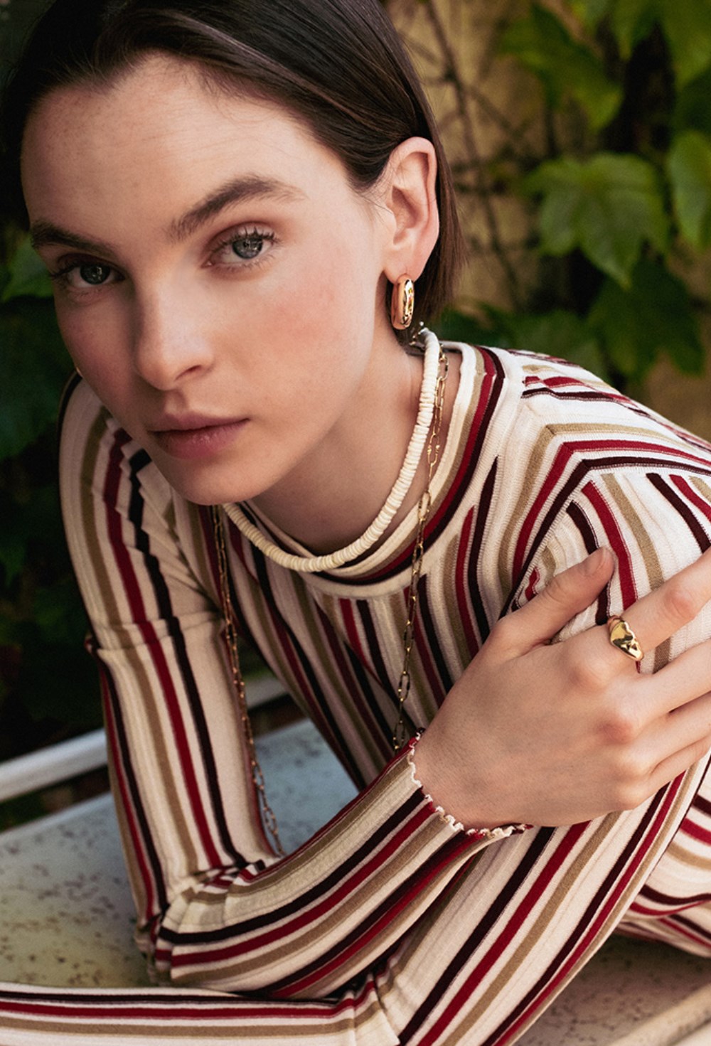 Earrings with a seam of crumpled metal - фото 123220