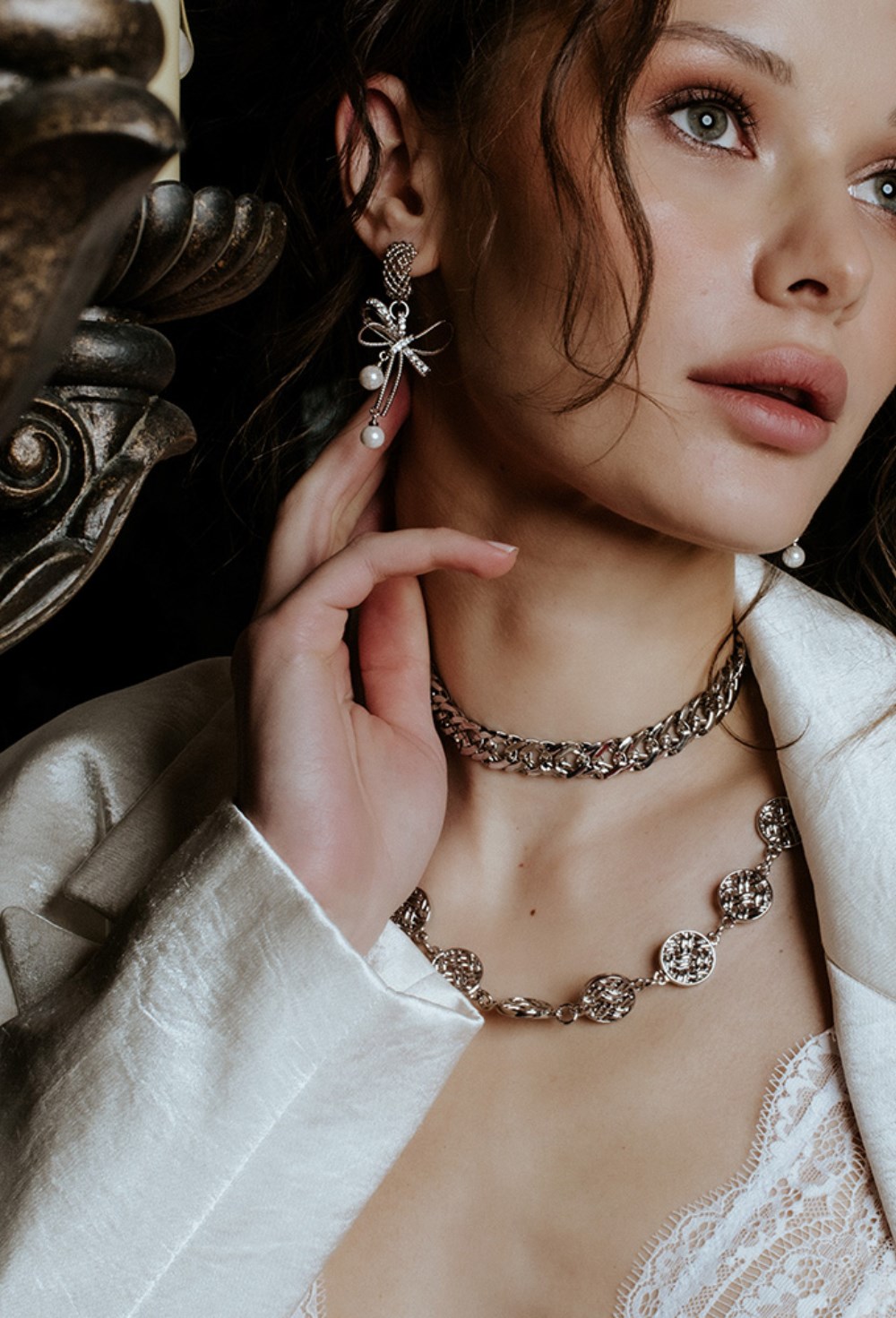 Dragonfly earrings with a metal circle Rhodium - фото 123290