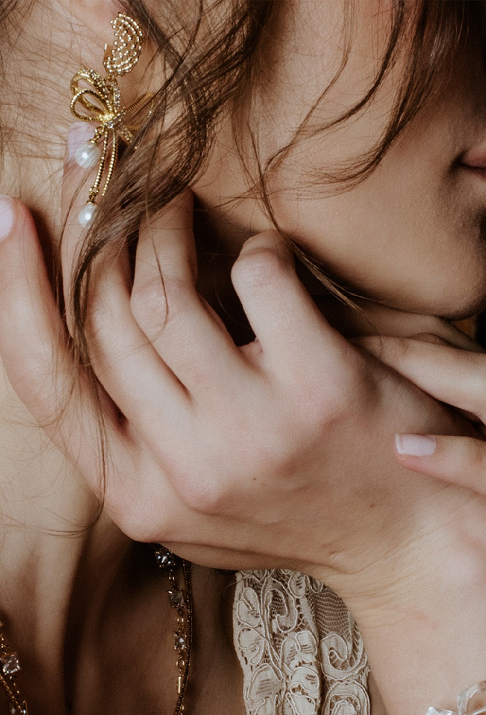 Bow earrings - фото 123292