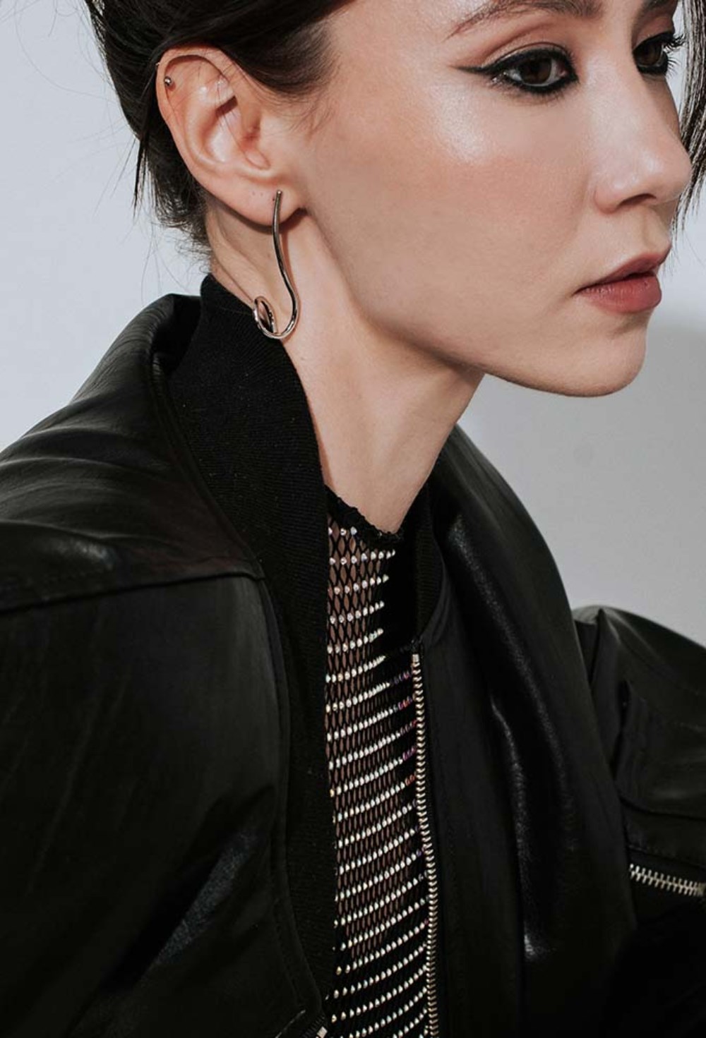 Asymmetric Spiral Earrings Rhodium Plating - фото 123432