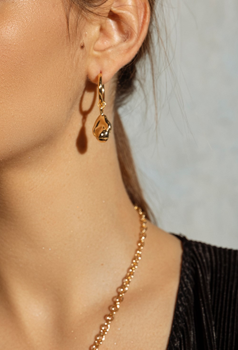 Hoops Gold Pearl Earrings - фото 123456