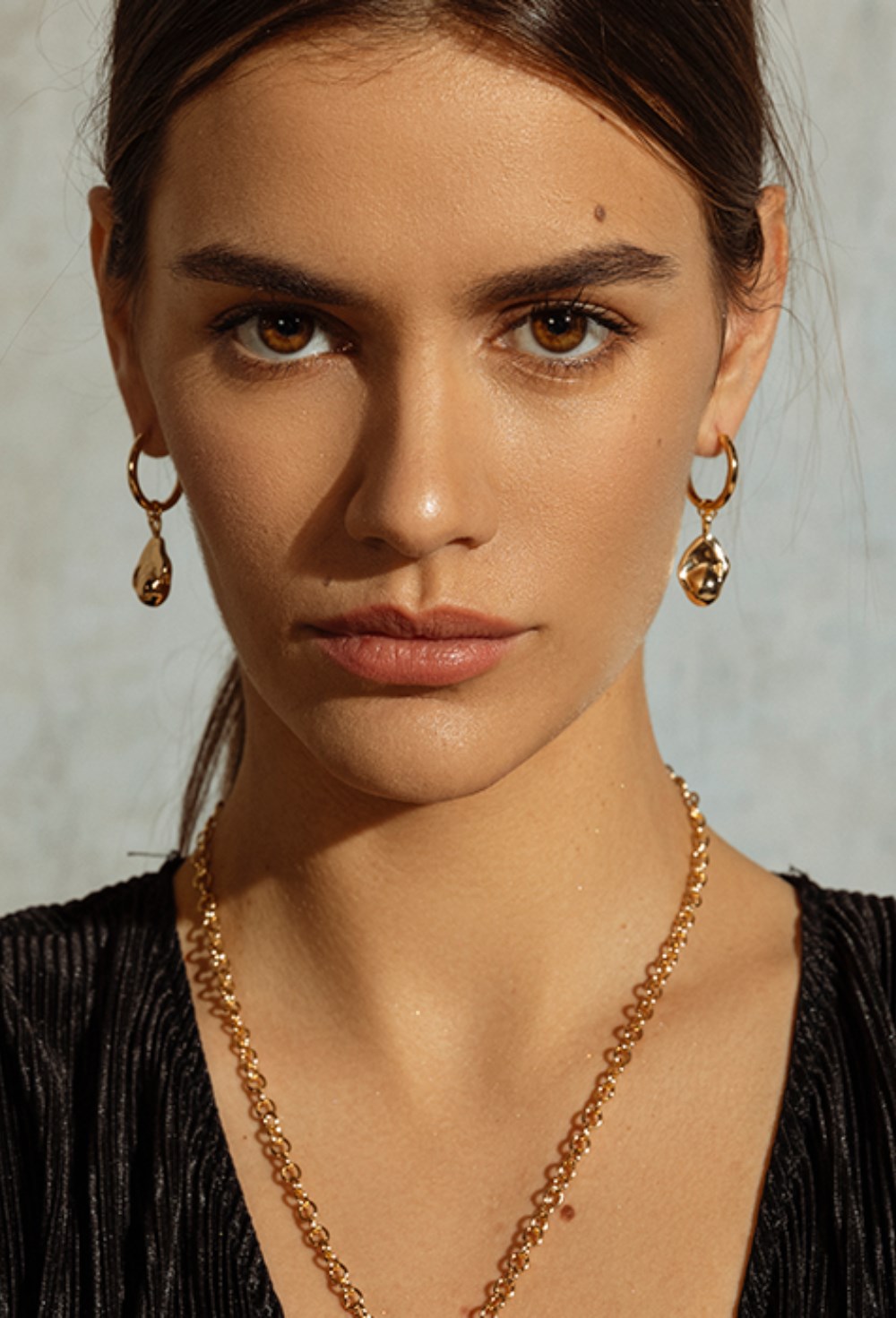 Hoops Gold Pearl Earrings - фото 123457