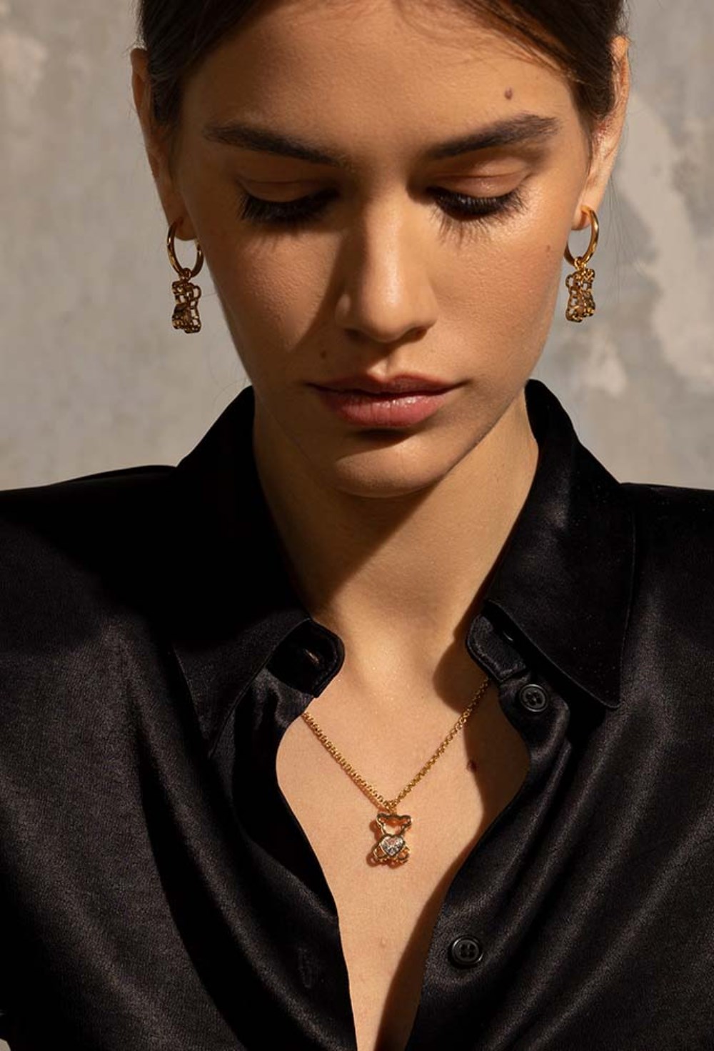 Hoops Earrings with Teddy Charms Gold - фото 123469