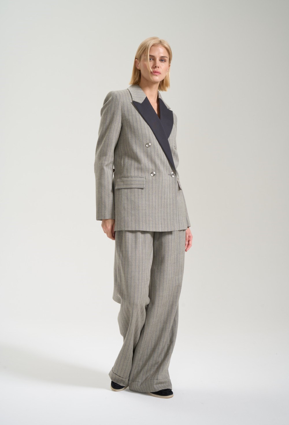 Брюки серые, полоска - фото 125865