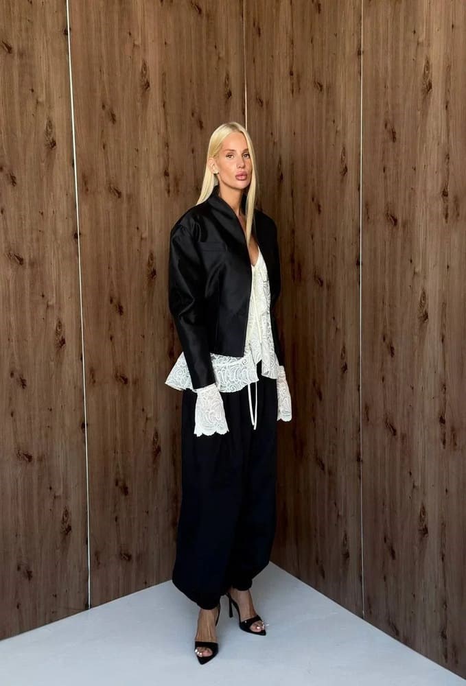 Жакет на стойке «One black» - фото 126019