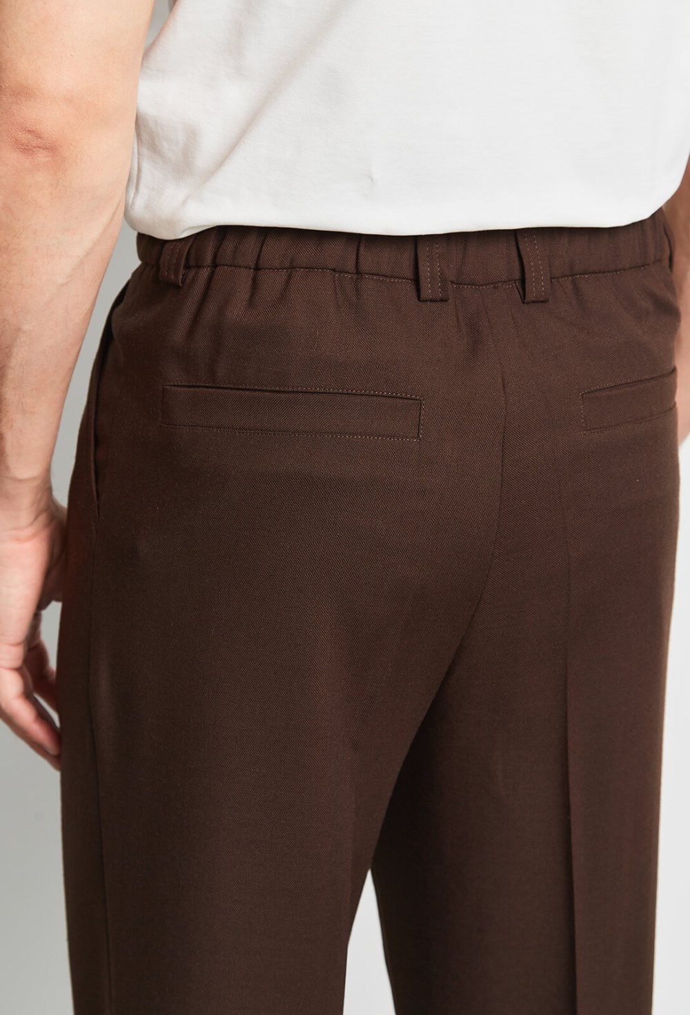 Брюки - с защипами и манжетами - фото 126340