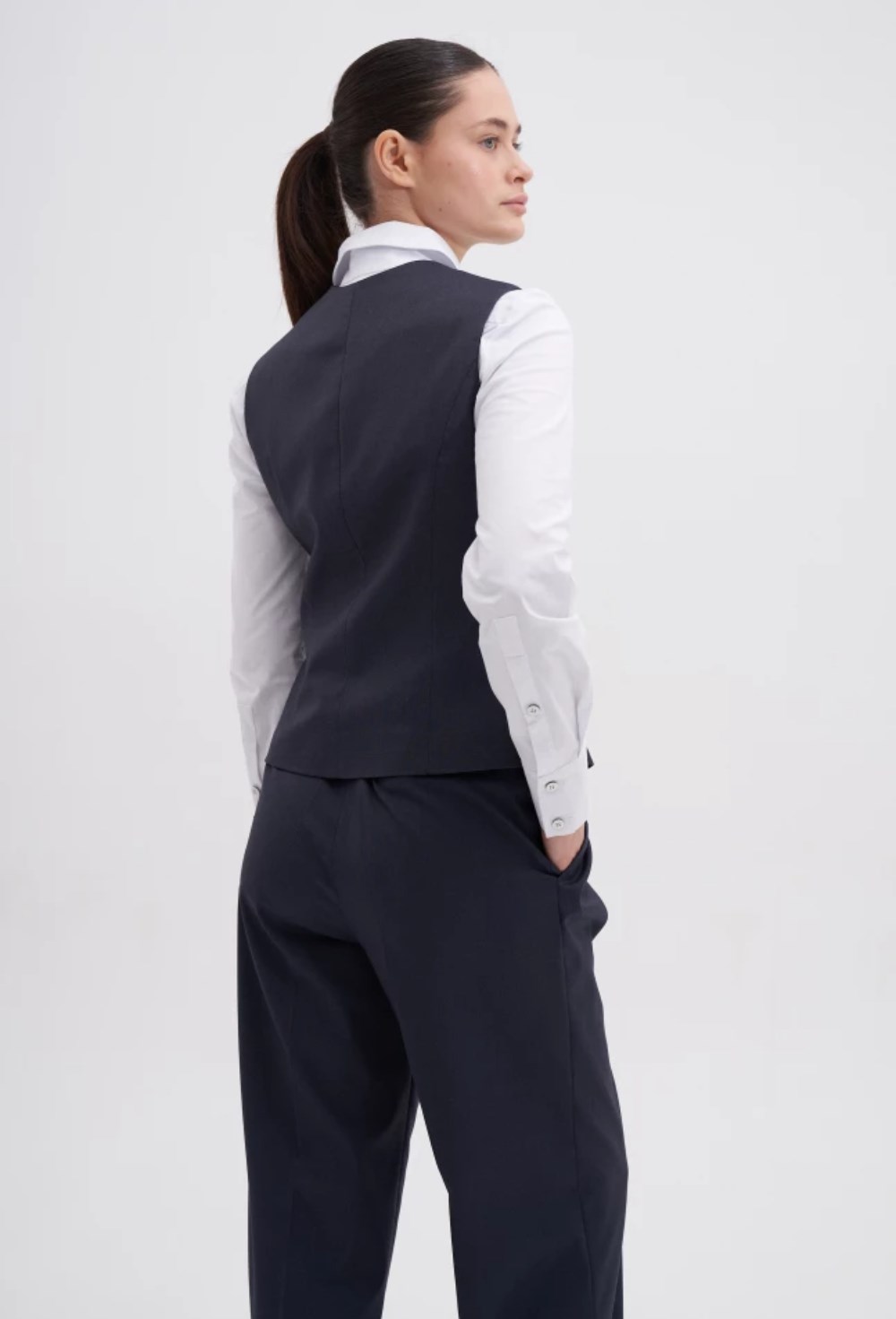 Жилет приталенный - фото 127817