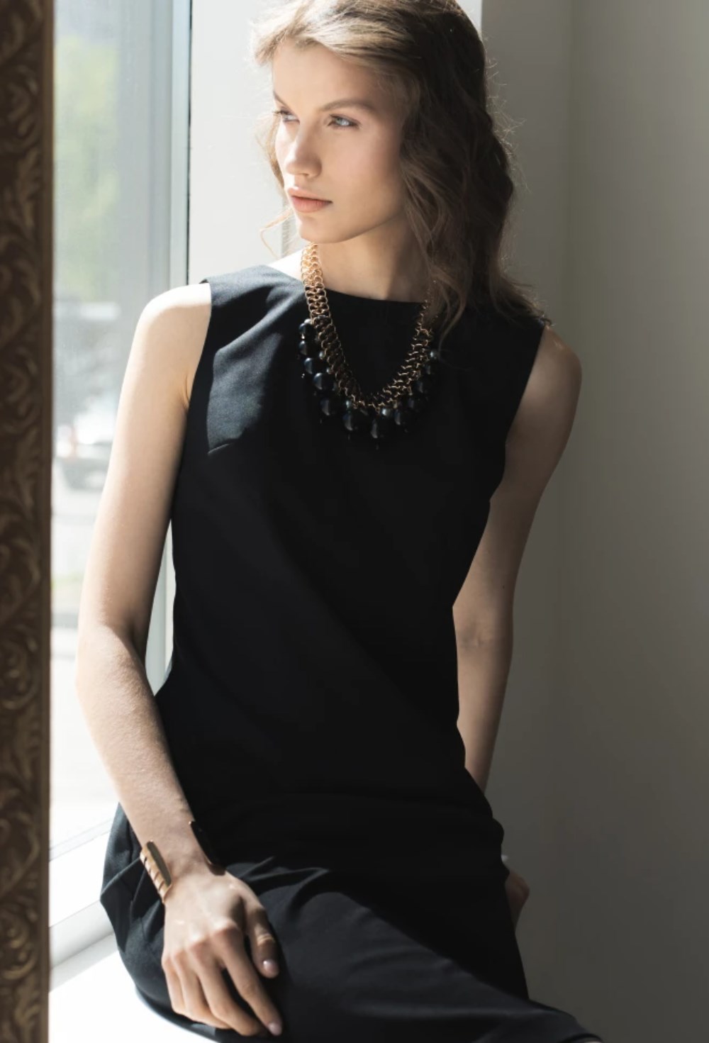 Платье-футляр миди без рукавов - фото 128049