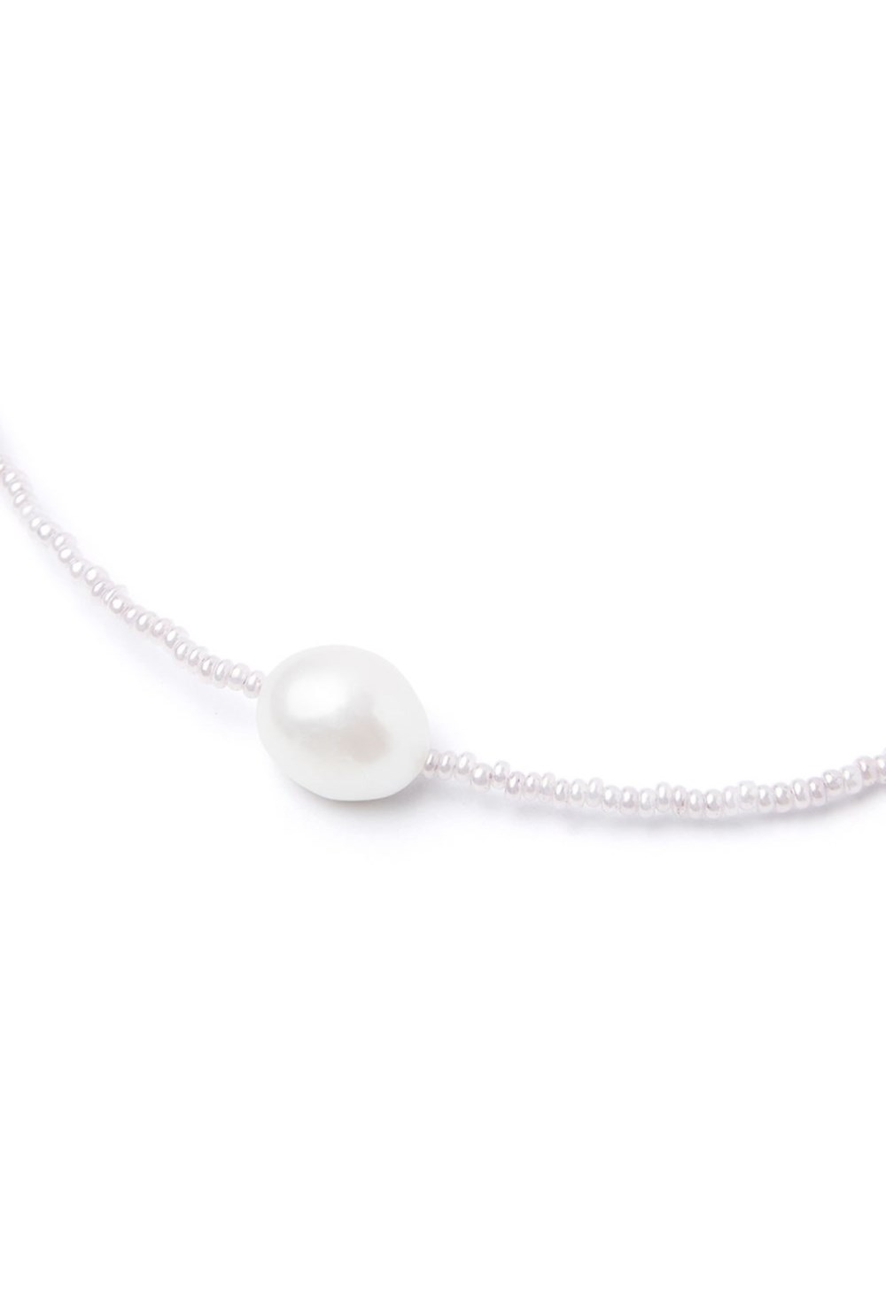 чокер из белого бисера с жемчужиной - фото 128488