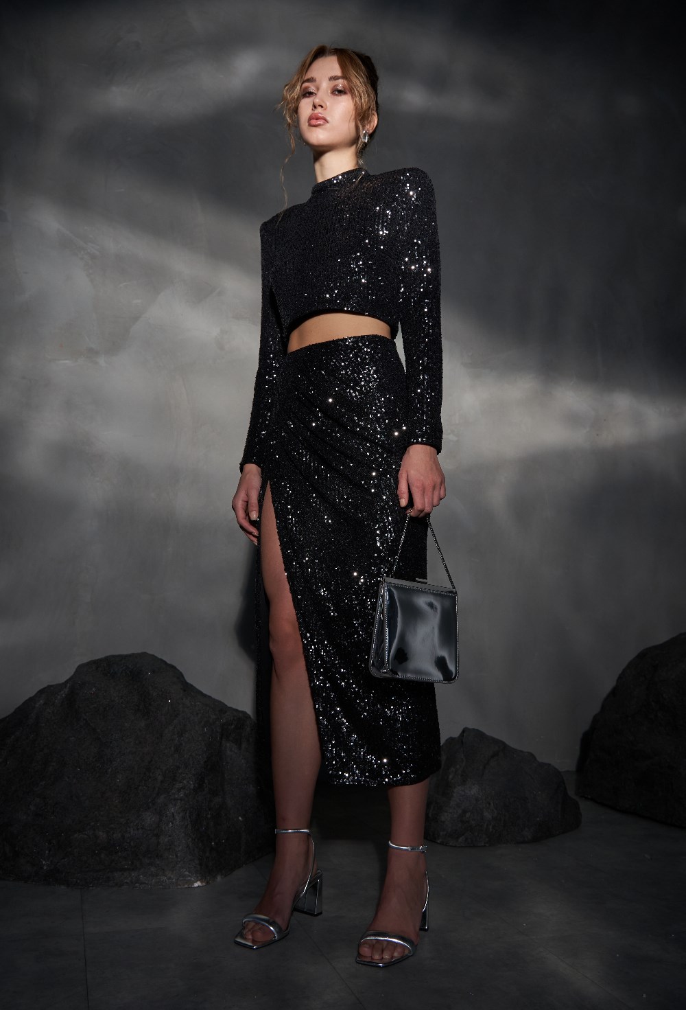 Блуза с пайетками черная - фото 129699