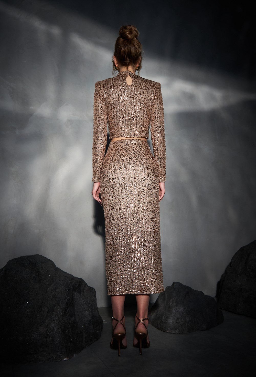 Блуза с пайетками бронза - фото 129707