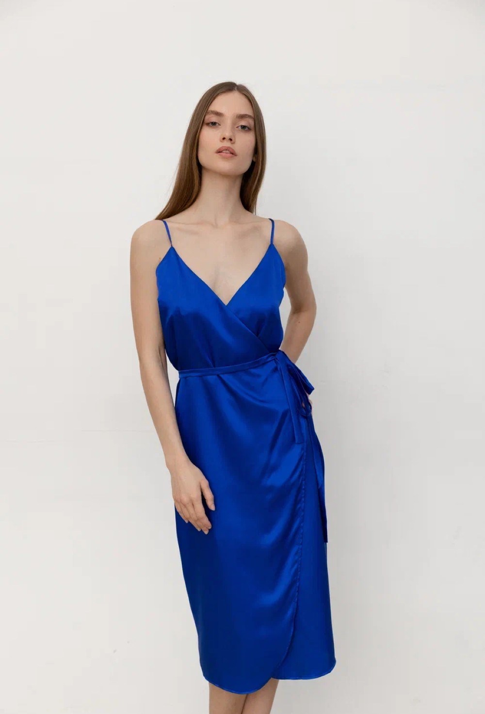 Шелковое платье на запах - фото 129813