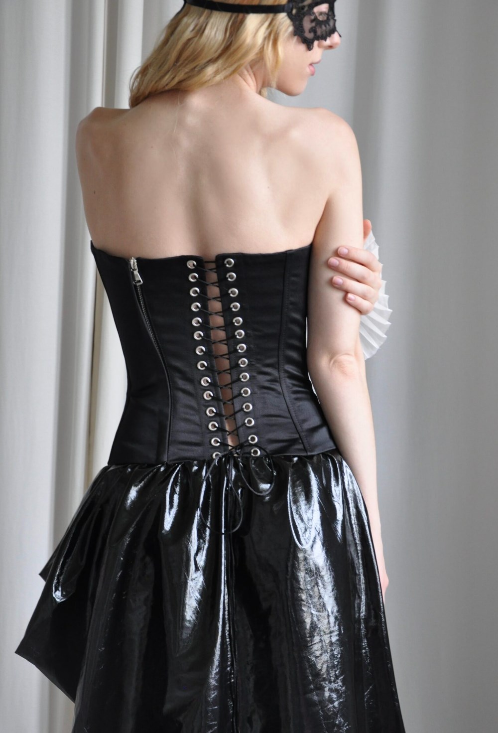 Корсет с акцентной шнуровкой - фото 130039