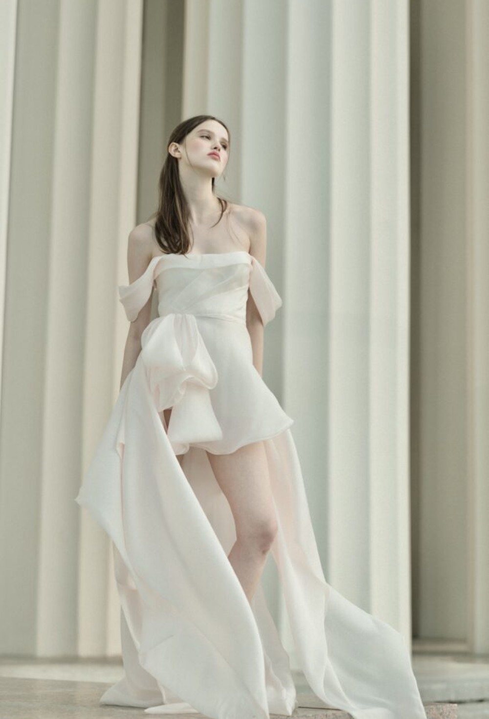 платье со шлейфом - фото 130255