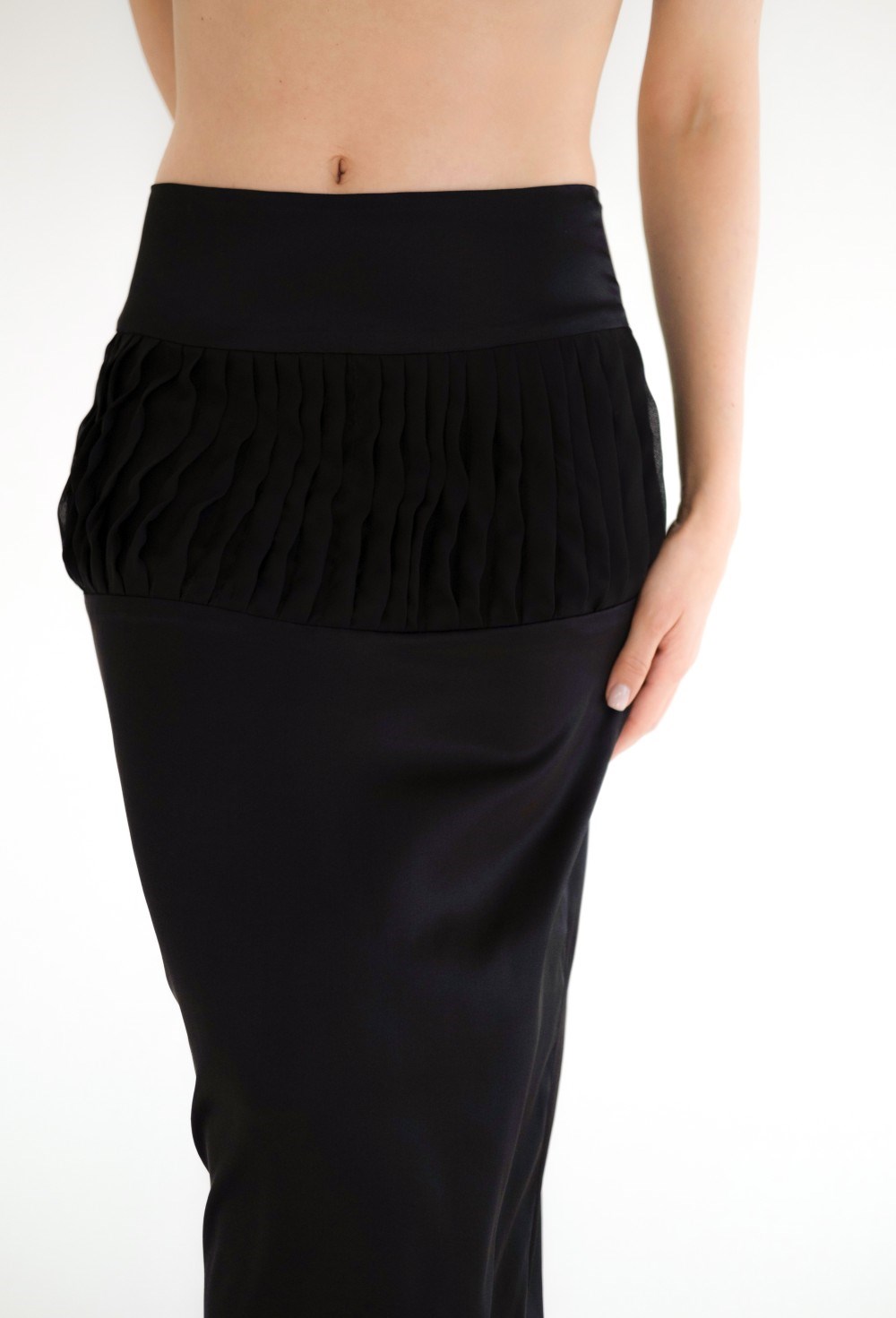 Черный костюм из шелка - фото 130634