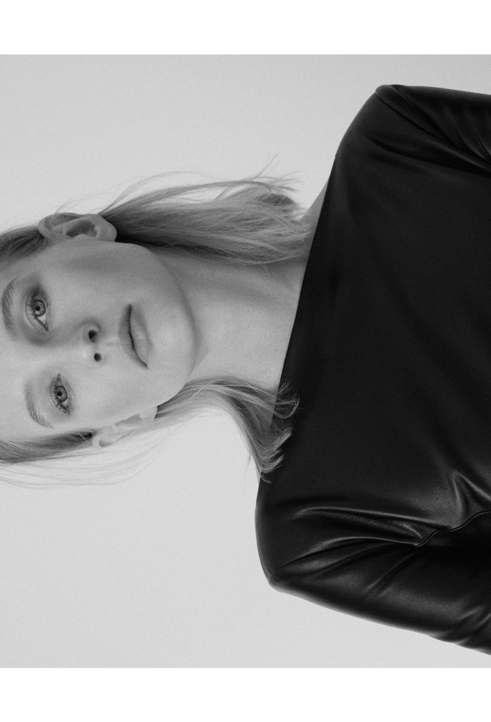 Платье из кожи - фото 132830