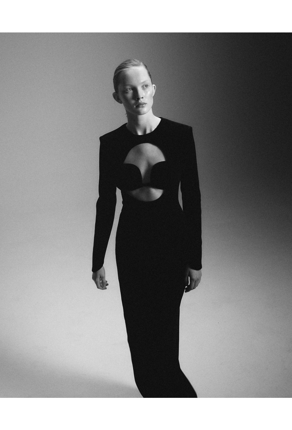 Платье из бархата - фото 132834