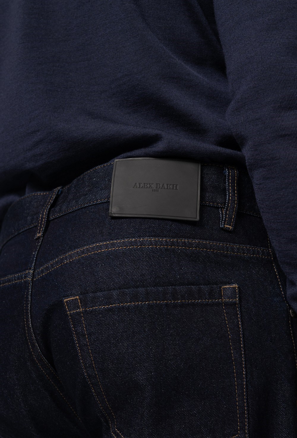 Джинсы из итальянского денима - фото 133841