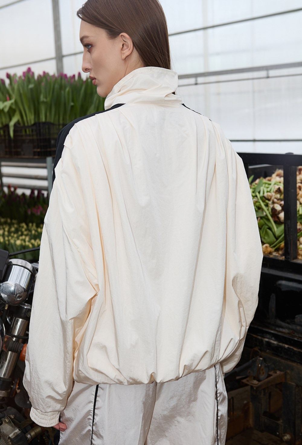 Олимпийка Бумер светло-бежевого цвета - фото 136731