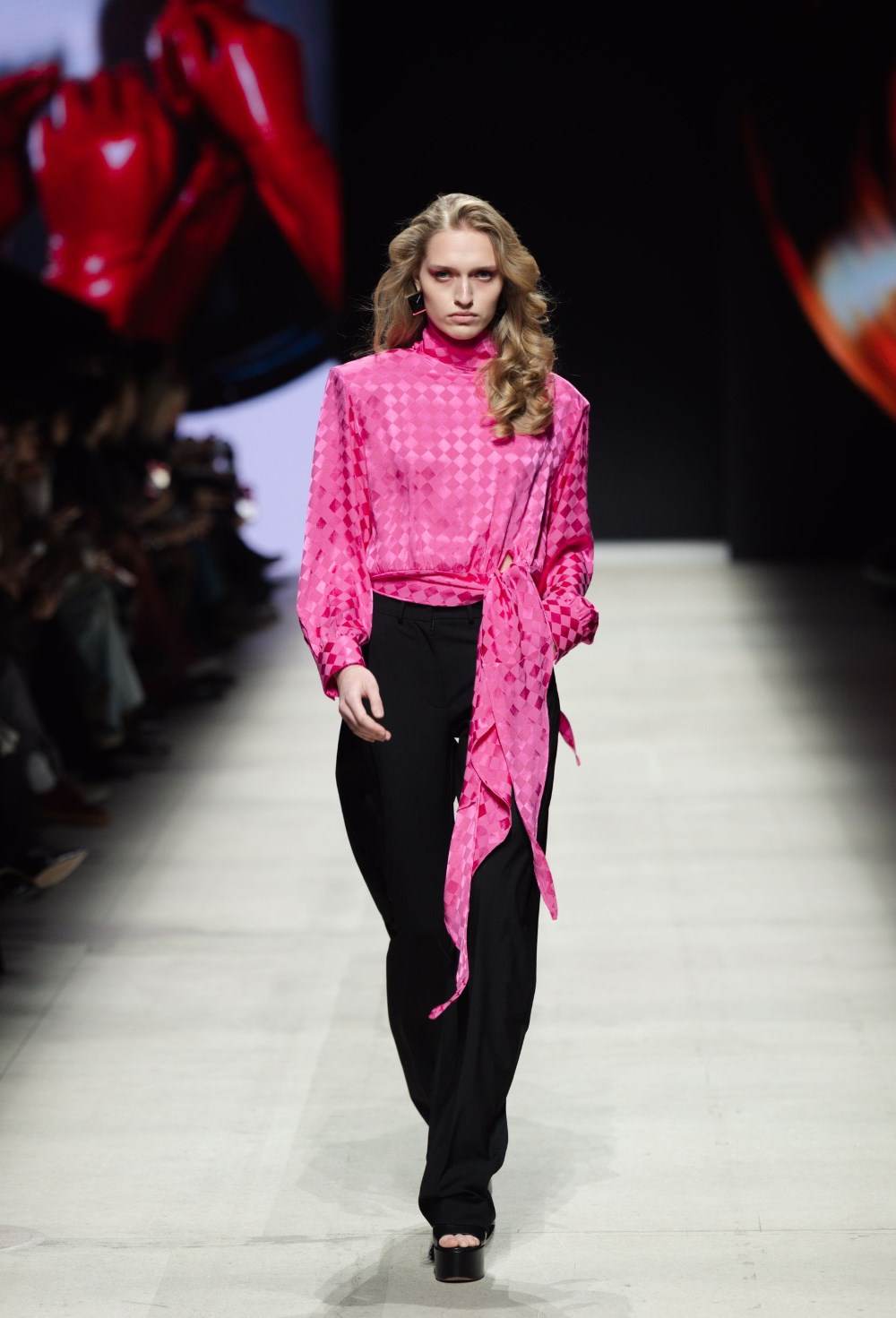 СВИТШОТ ДЖИНИ - фото 136866