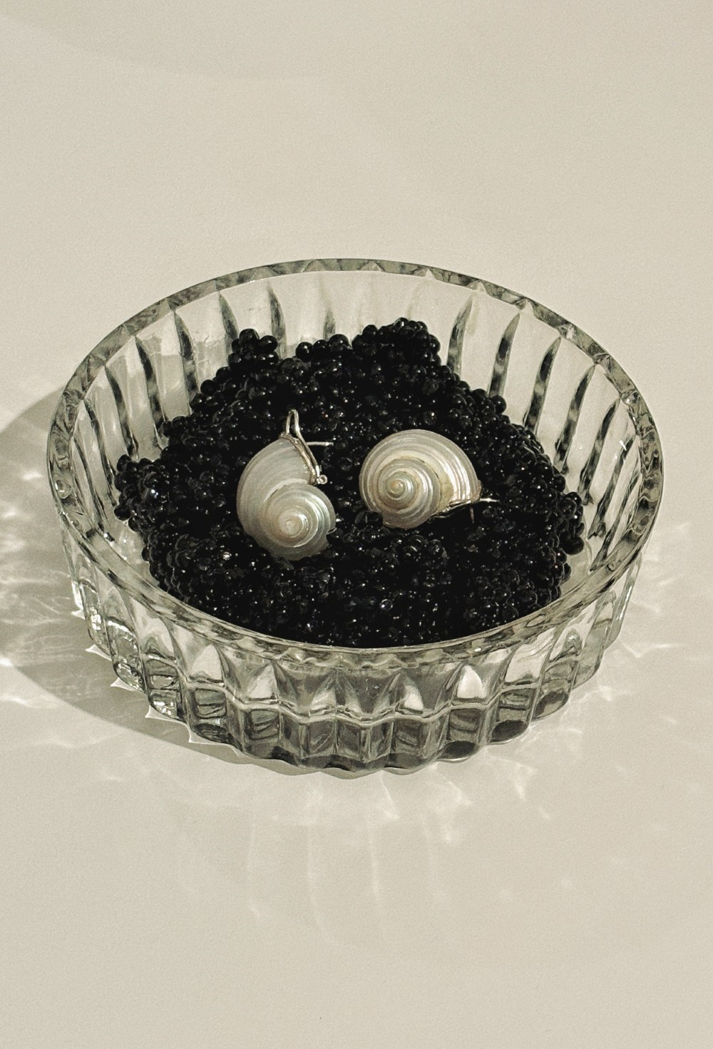 Серьги из морской раковины - фото 137379