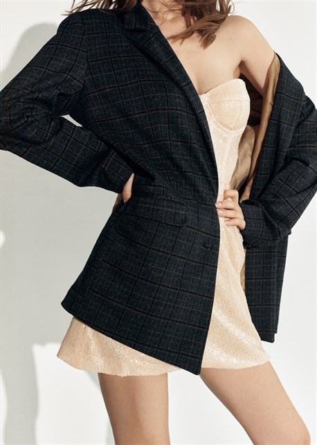 Пиджак с мужского плеча - фото 14497