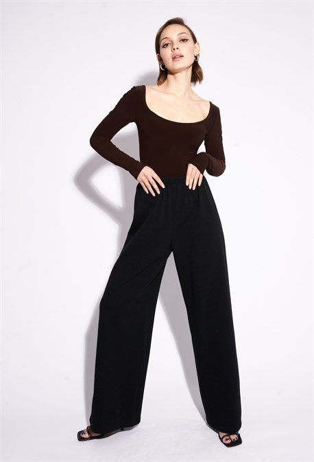 Брюки с лямками - фото 32674 Брюки с лямками - фото 32674