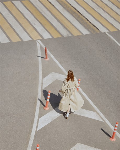 кожаный плащ с поясом - фото 33583