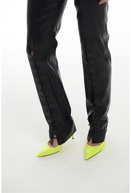 Брюки эко-кожа с люверсами - фото 37245
