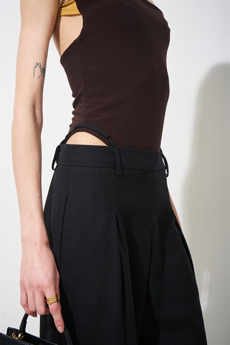 Брюки с защипами - фото 42797