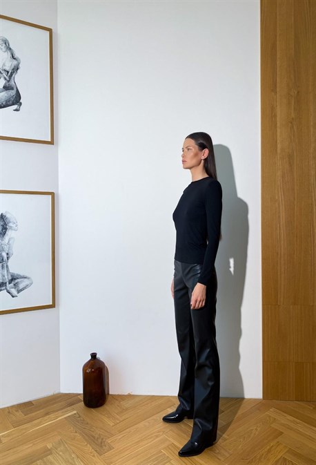 Лонгслив из итальянской вискозы и шерсти с подплечником - фото 50593