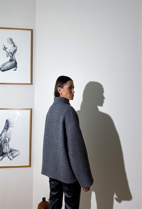 Бомбер из итальянского шерстяного твида - фото 50627