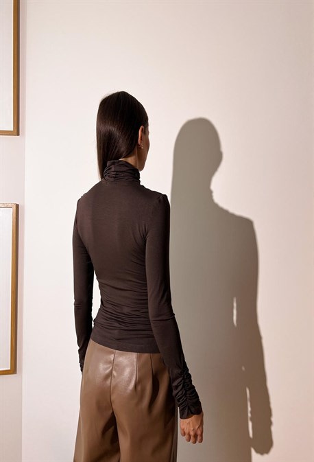 Водолазка из итальянского трикотажа - фото 50638