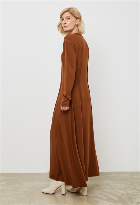 Платье с защипами - фото 54824