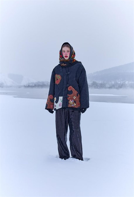 Фуфайка с ручной вышивкой - фото 57679 Фуфайка с ручной вышивкой - фото 57679