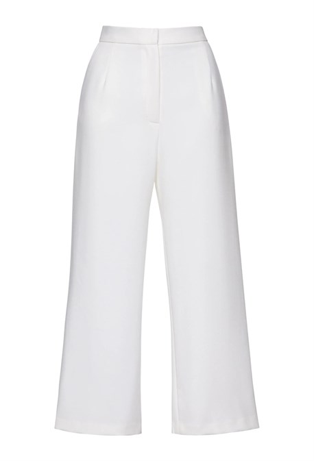 Костюм с укороченными брюками - фото 58941