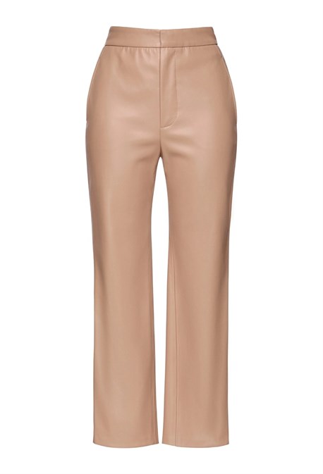 Костюм из эко-кожи с укороченными брюками - фото 58961