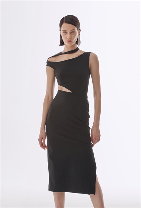 Платье с разрезами - фото 61681