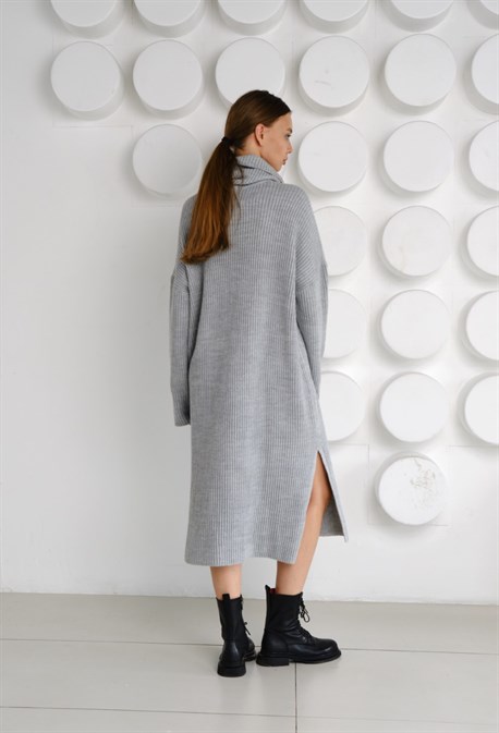 ПЛАТЬЕ ВЯЗАНОЕ С ВЫСОКИМ ВОРОТОМ - фото 61812