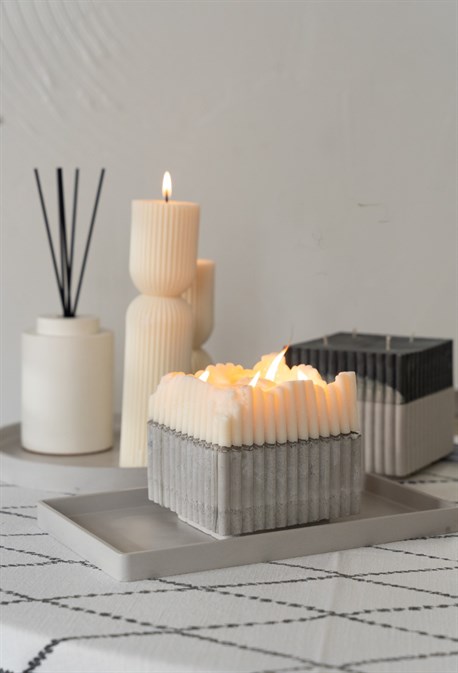 Свеча Floating Kube - фото 67315