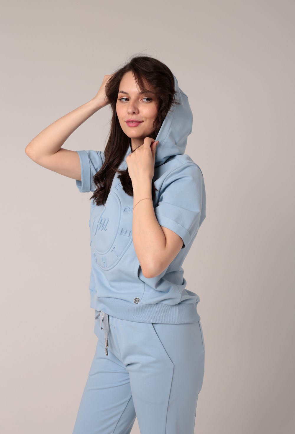 Худи из футера двухнитки "BE BRIGHTER" - фото 67622