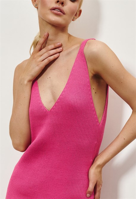 Платье вязаное на бретелях - фото 70108