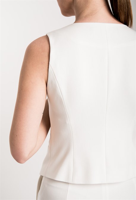 Жилет из костюмной ткани - фото 71526