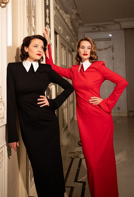 Платье макси с воротничком - фото 71556